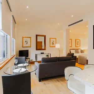 Stayinn Monument London